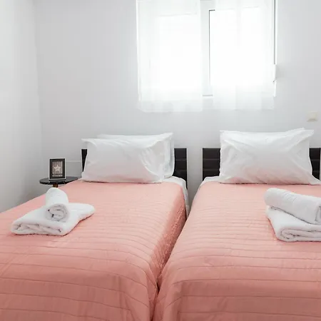 Katerina Family Αρχάγγελος