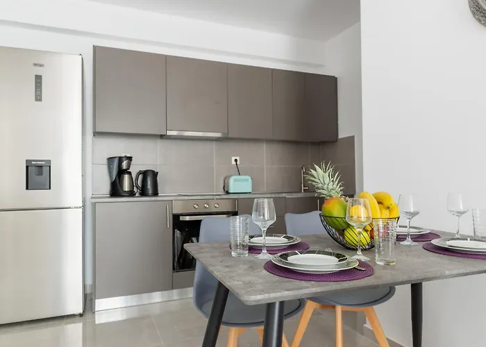 Daire Katerina Family